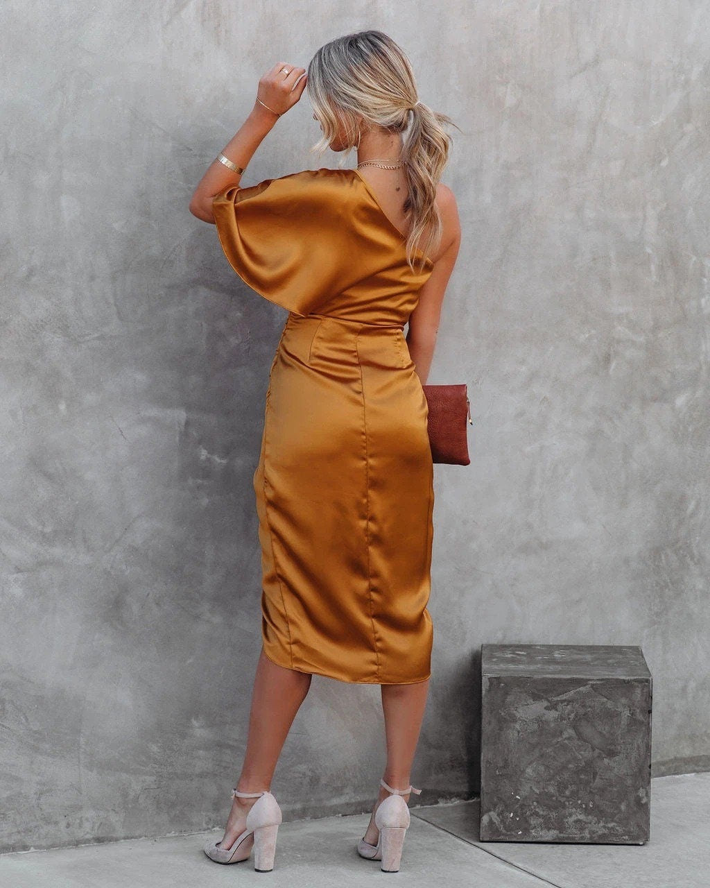 Rosalie - Chic Satin Dress